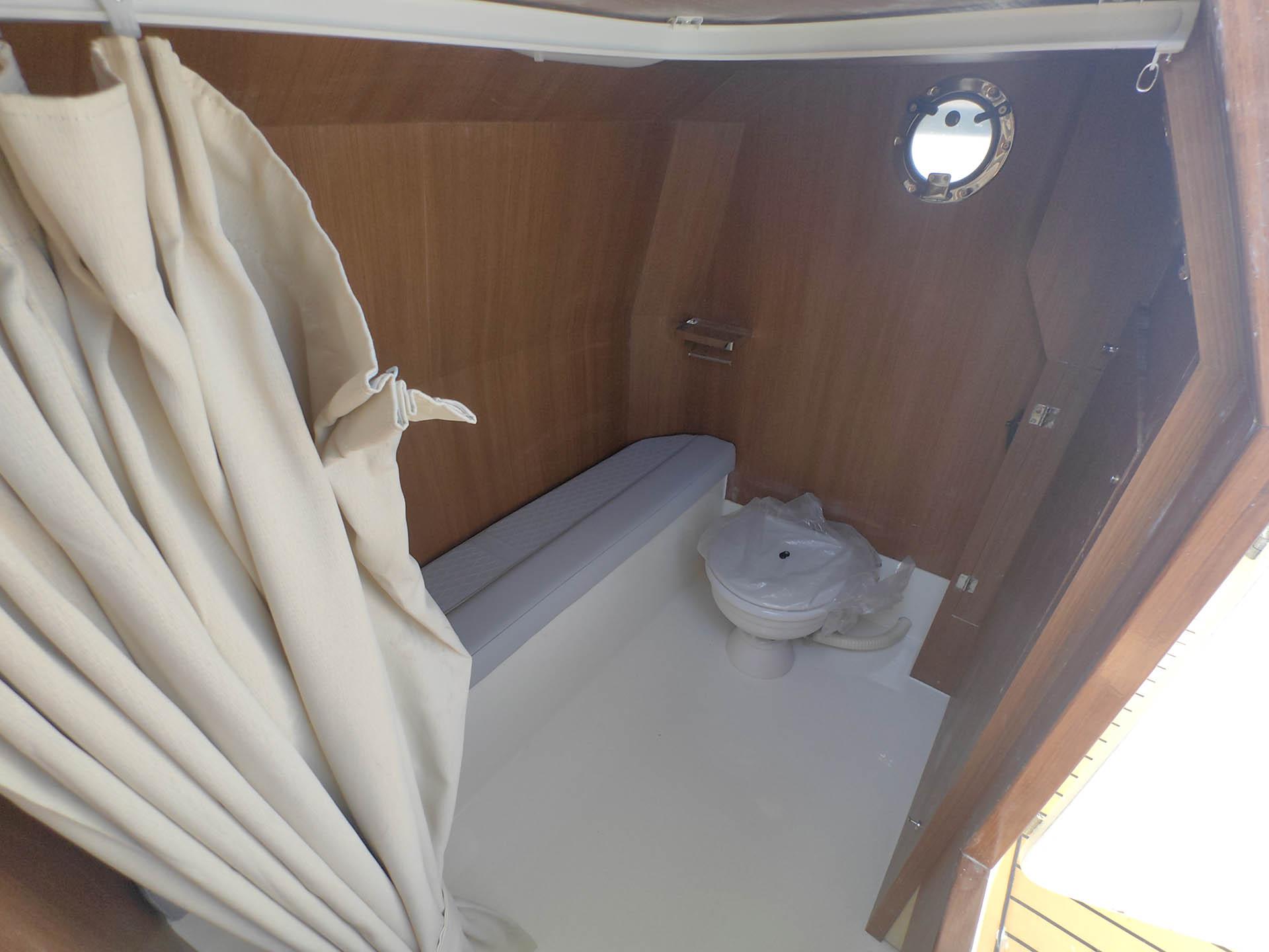 Galaxy Boat Europe ZF SPORT white ()