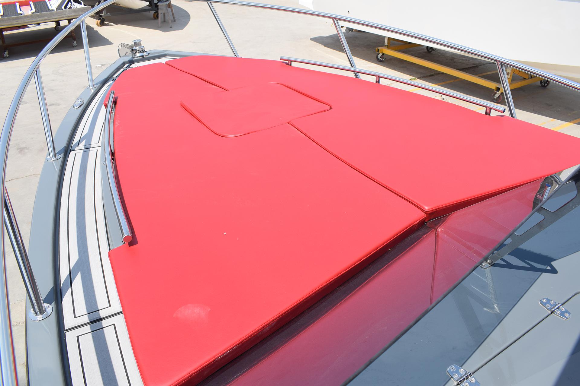 Galaxy Boat ZF CC Montenegro ()